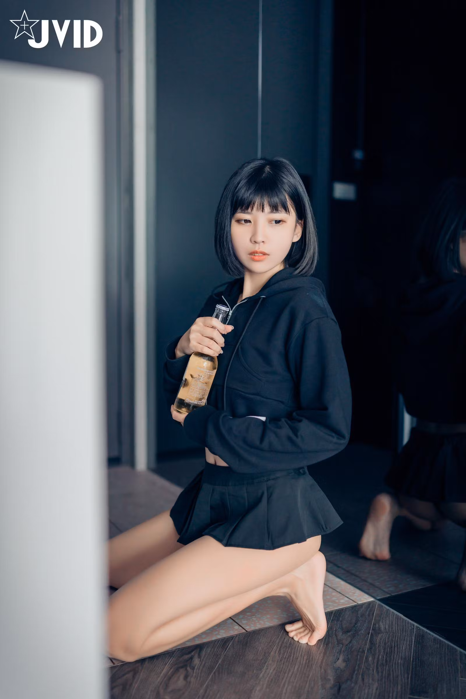 JVID果寶寶妍妍床上百合私房露点全裸精彩瞬间
